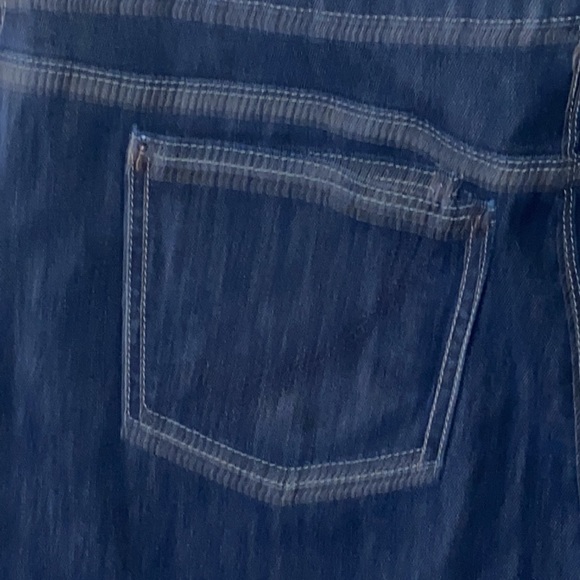 ELLE Denim Mini Skirt - Picture 4 of 8